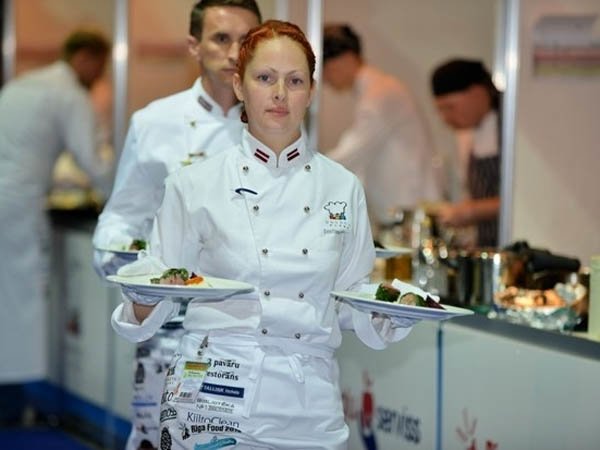 restoran tyazhelaya rabota